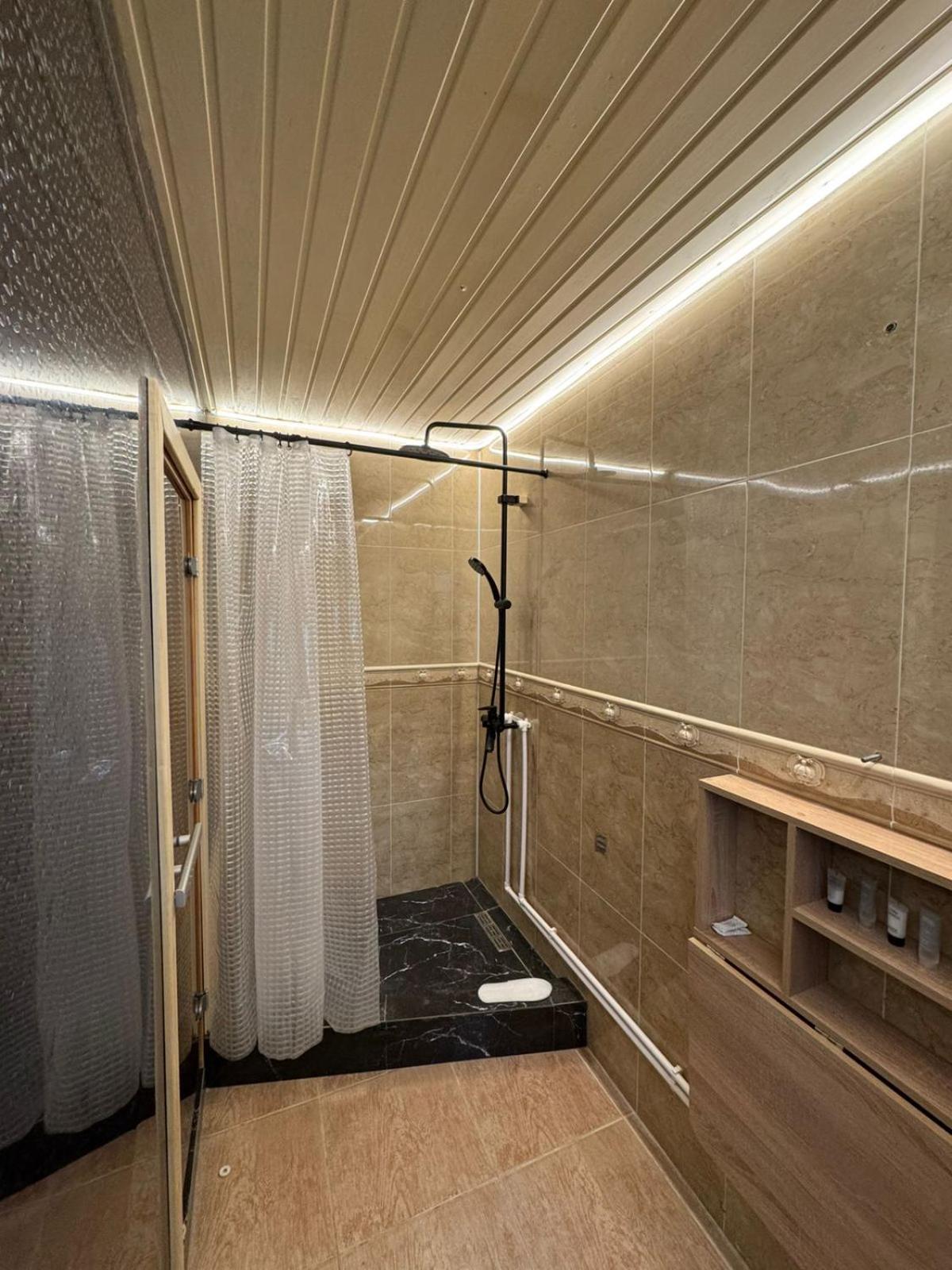 Сафр Hotel Uralsk Luaran gambar